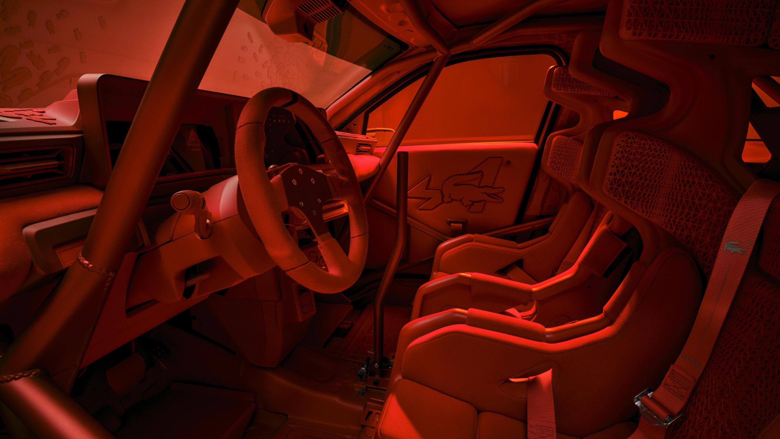 alpine lacoste intérieur