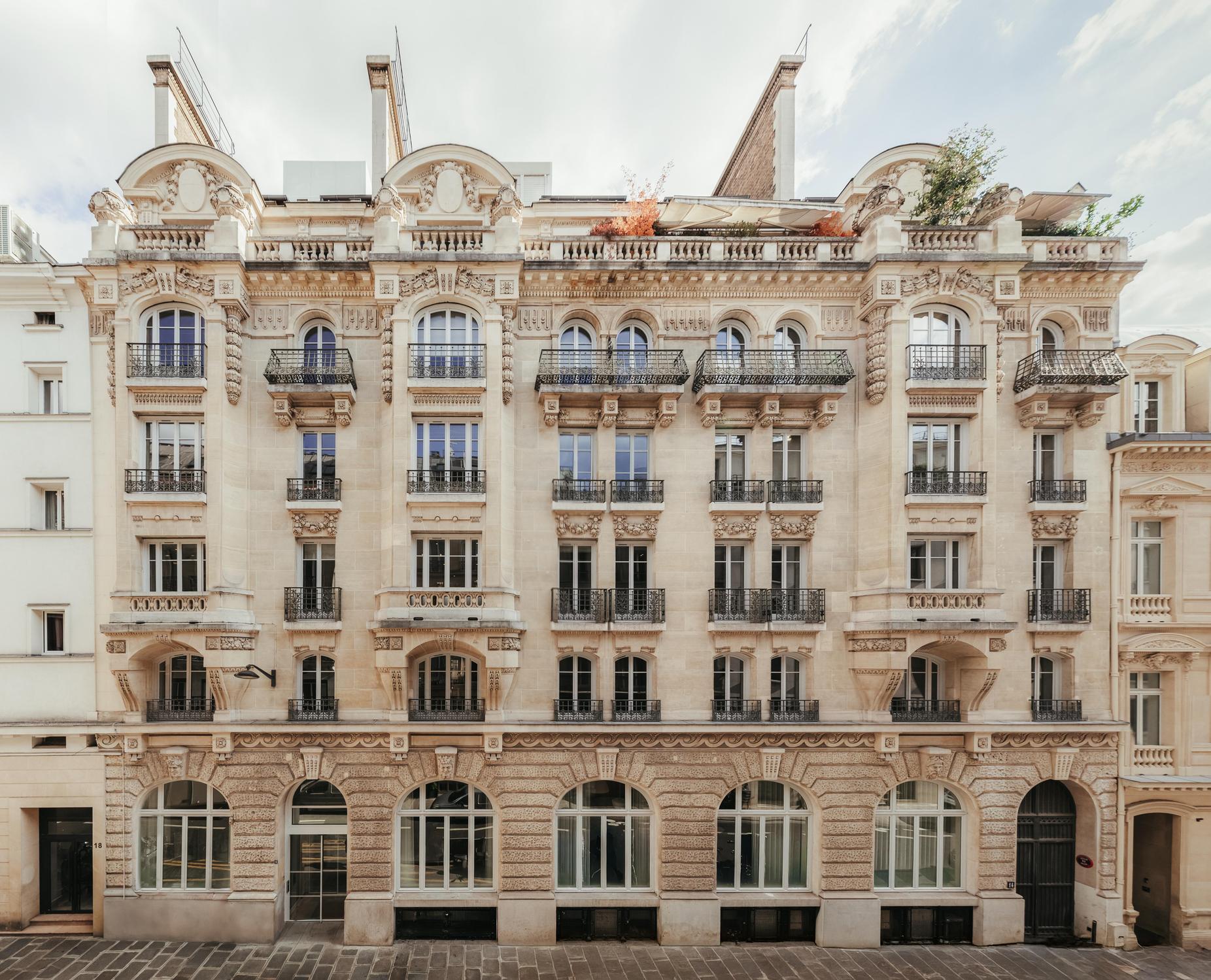 ouverture du siege estee lauder companies à paris