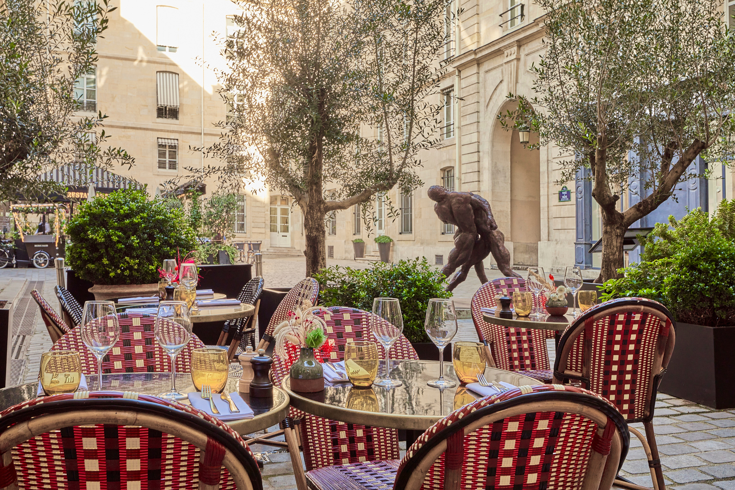 café 52 grand hotel palais royal terrasse