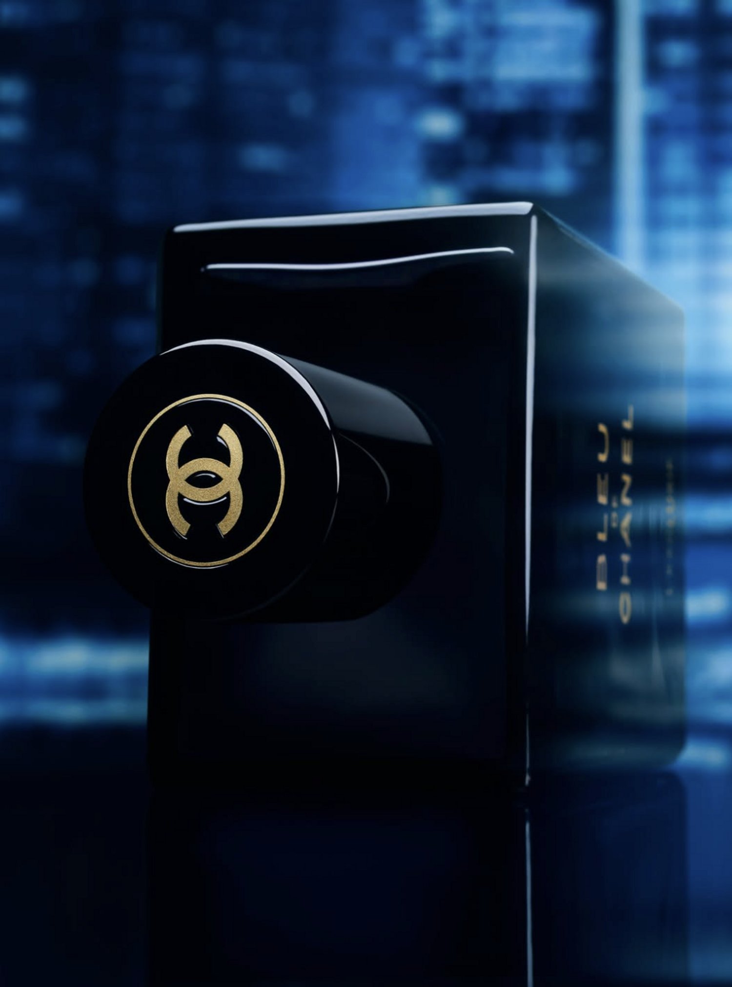 nouveau parfum bleu de chanel incarné par jacob elordi