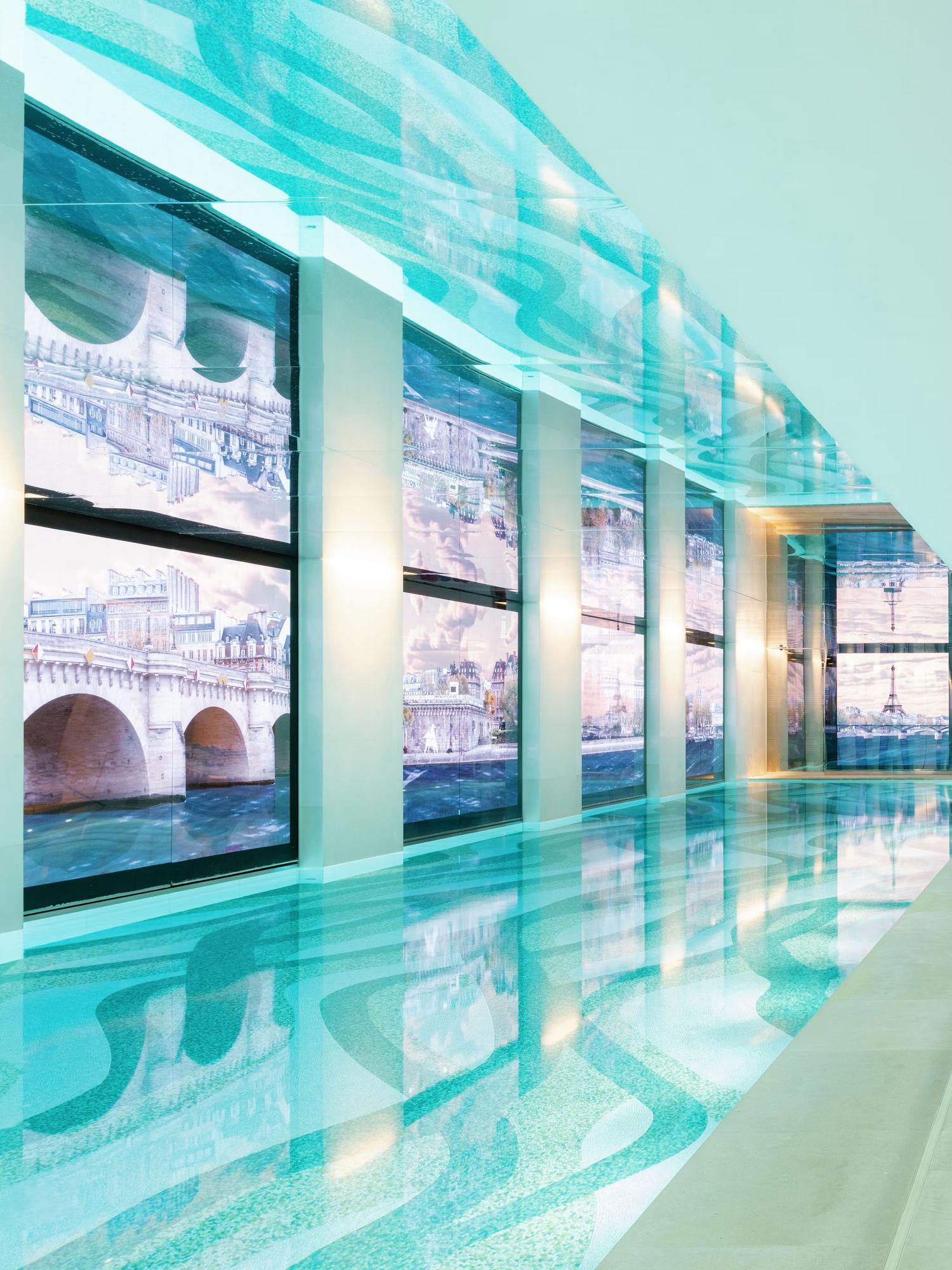 cheval blanc paris piscine
