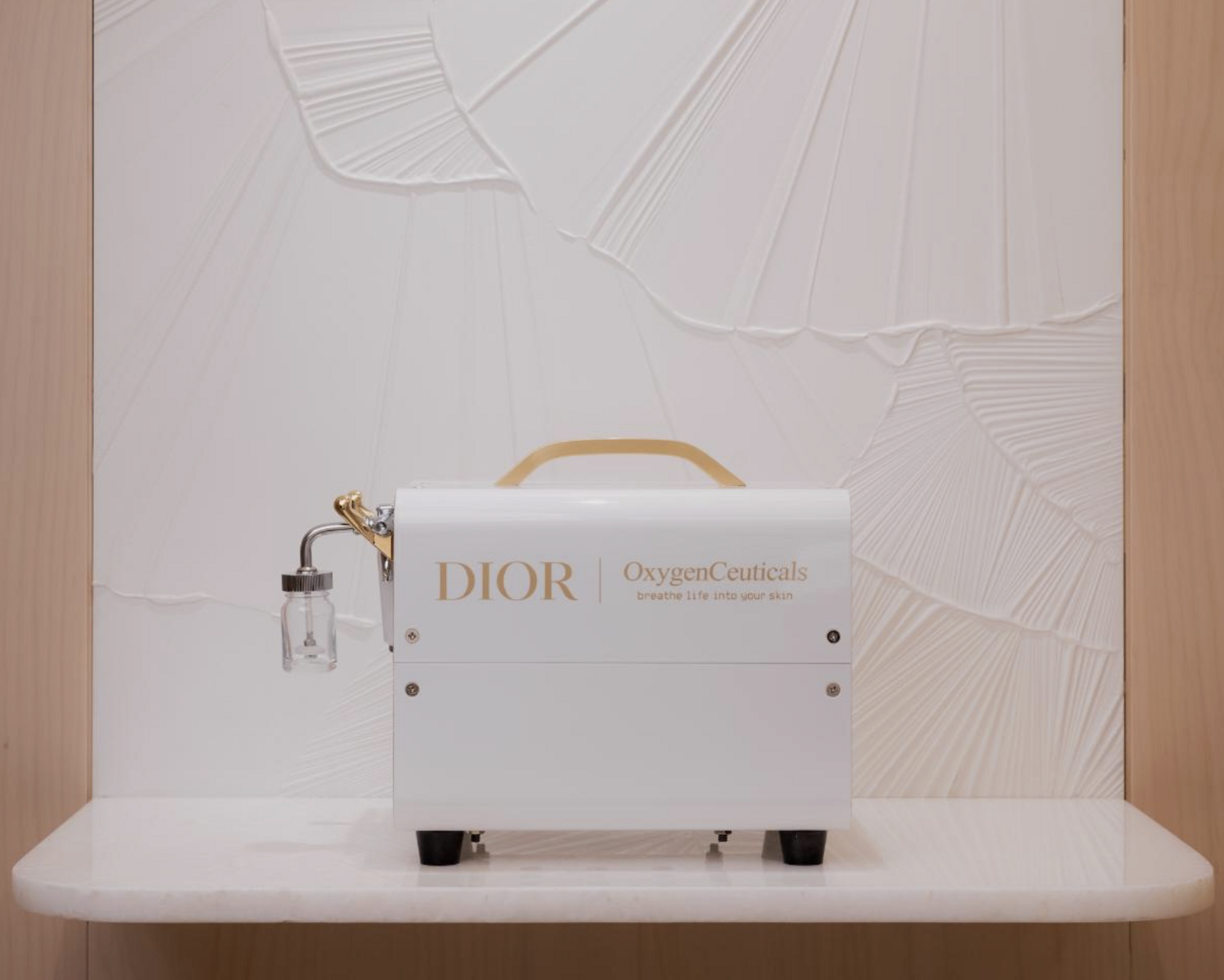nouvelle machine &agrave; oxyg&egrave;ne dans les spa dior, beaut&eacute; cor&eacute;enne