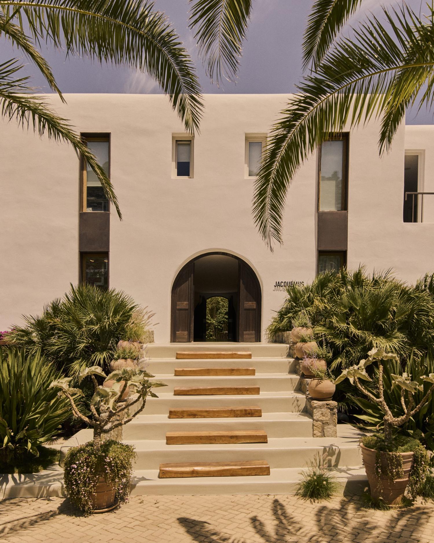jacquemus mykonos