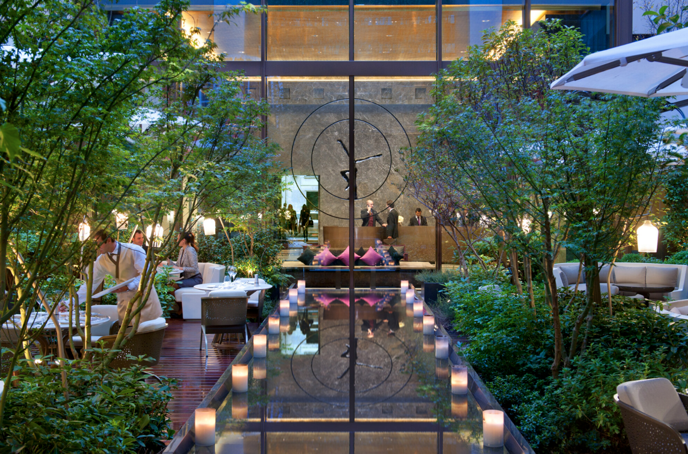 jardin du palace du mandarin oriental, rue saint honor&eacute; &agrave; paris