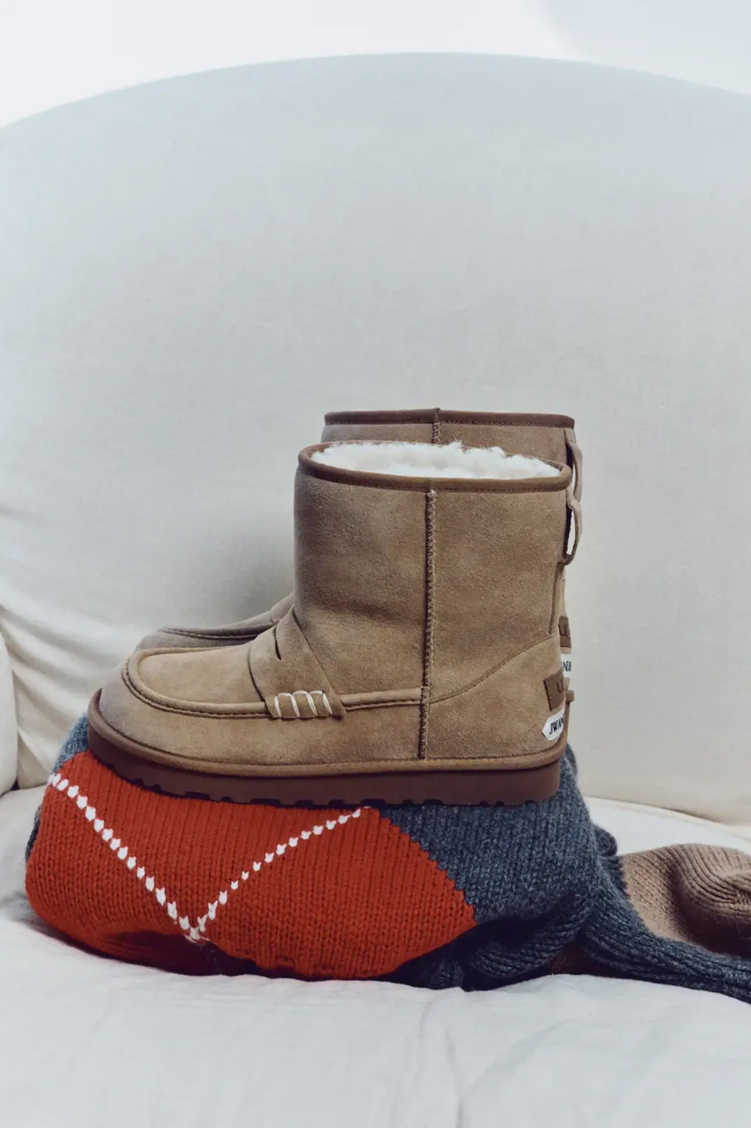 jw anderson ugg