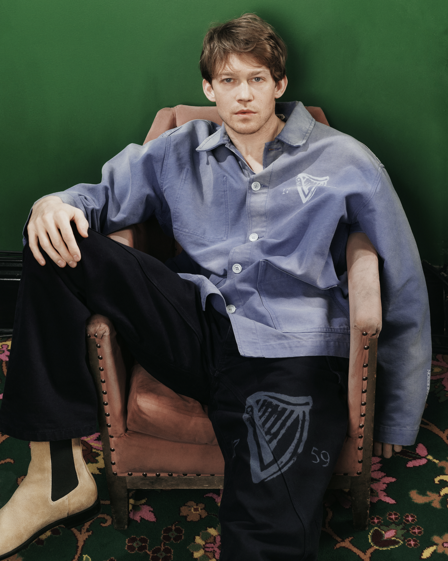 silhouette de la nouvelle collection jonathan anderson et guinness