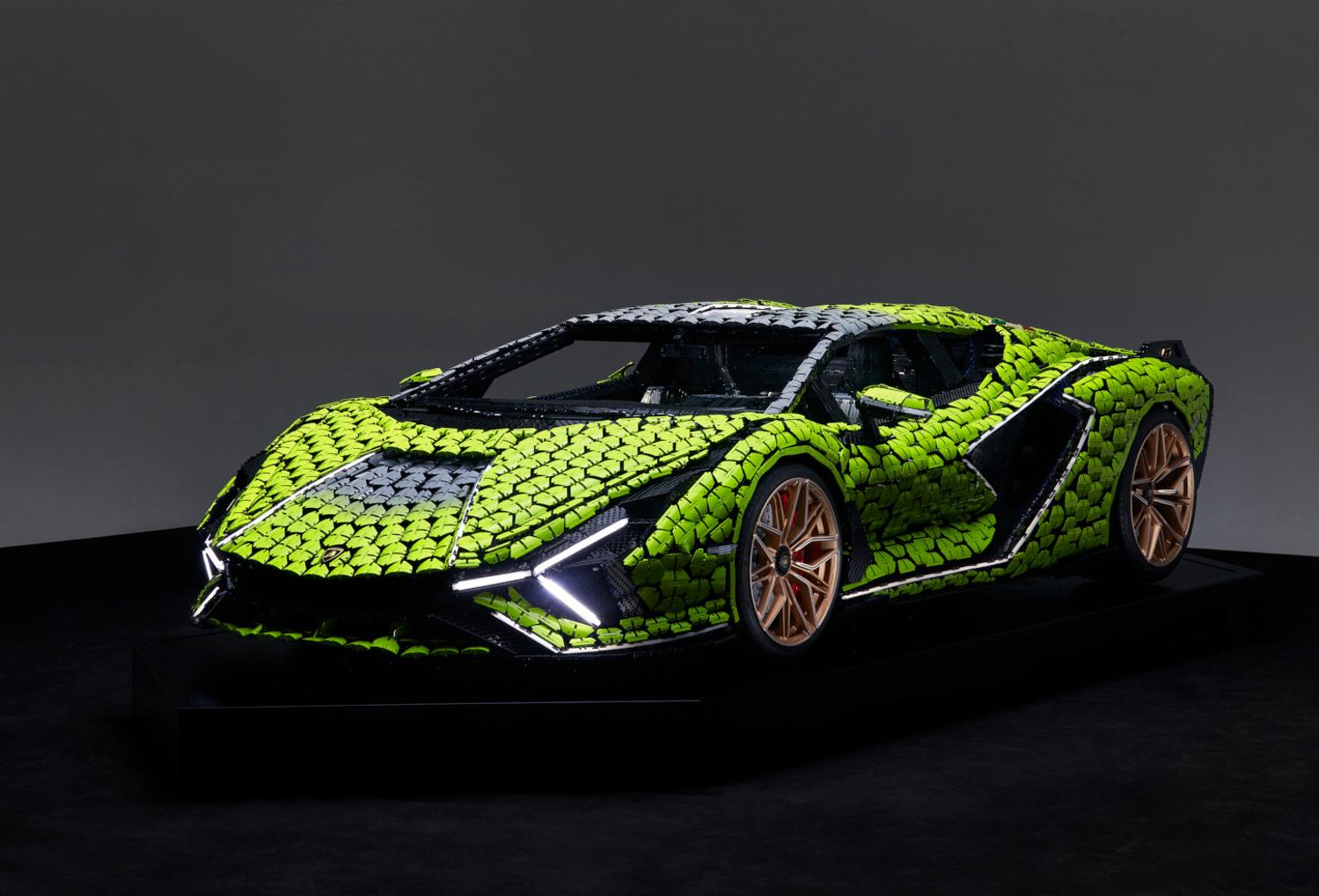 ©Lamborghini x Lego