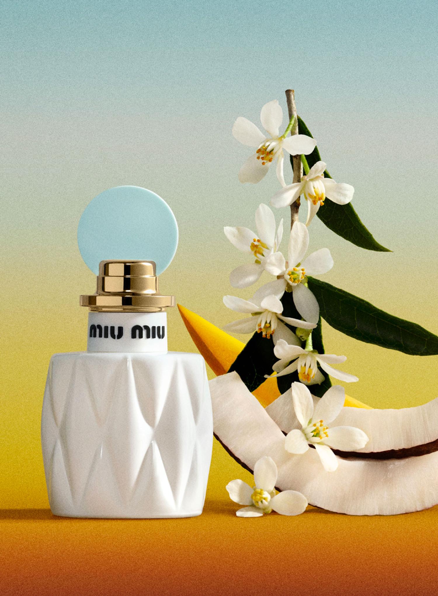 nouveau parfum de luxe de miu miu, fleur de lait, &agrave; la mangue et au lait de coco
