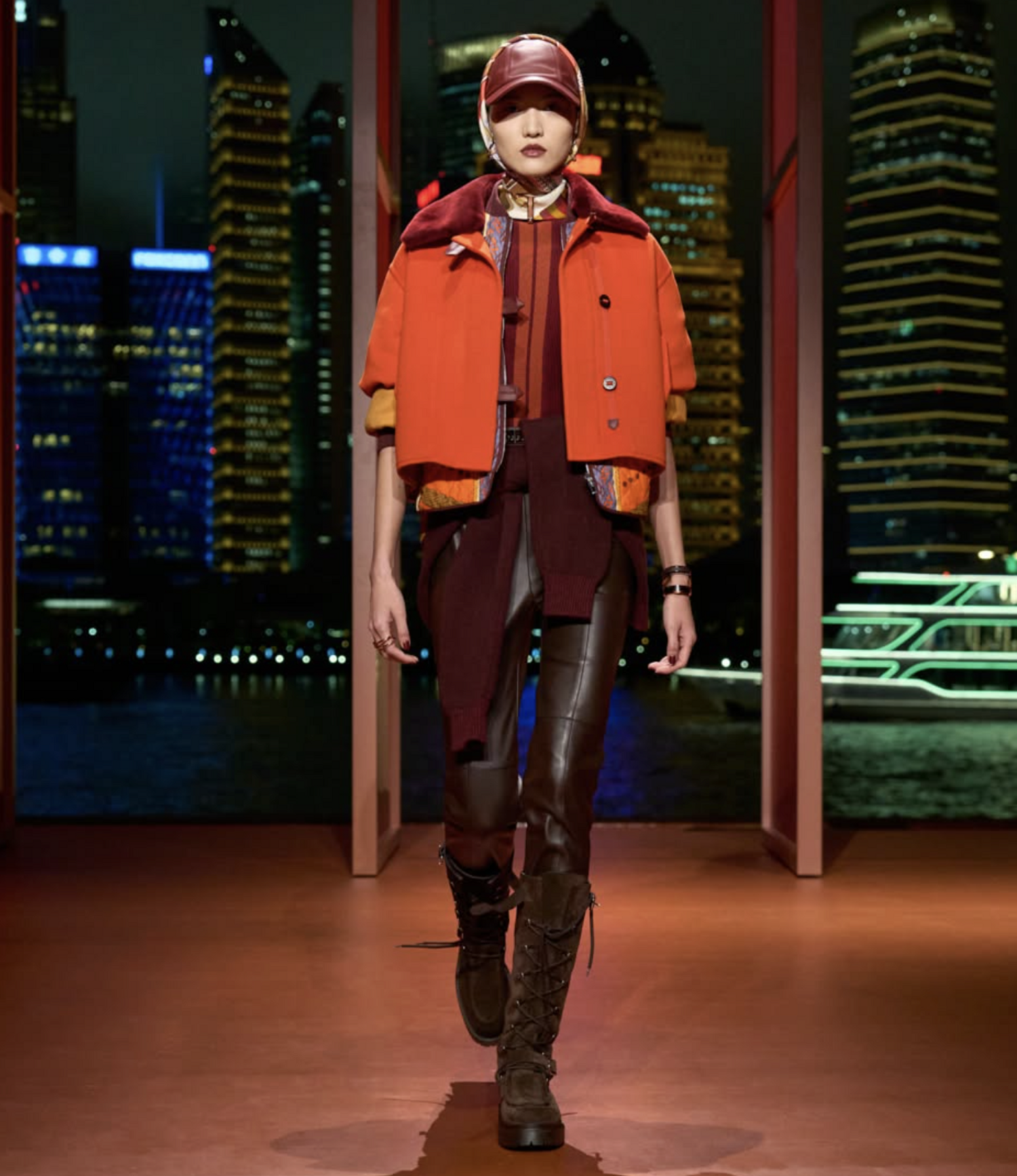 mode orange défilé hermès