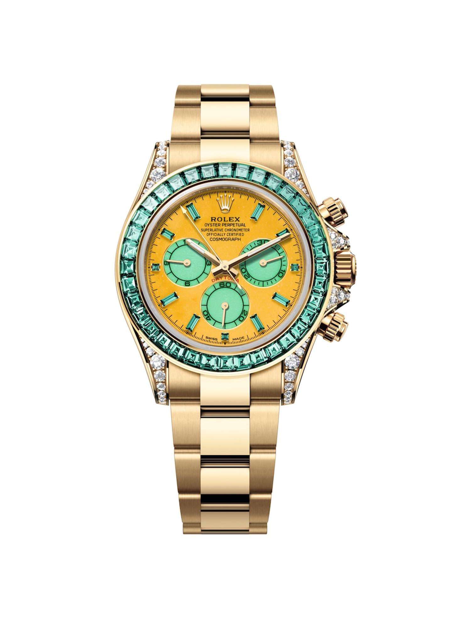 Une montre de luxe Rolex jaune et verte, issue de la collection exclusive Four Seasons