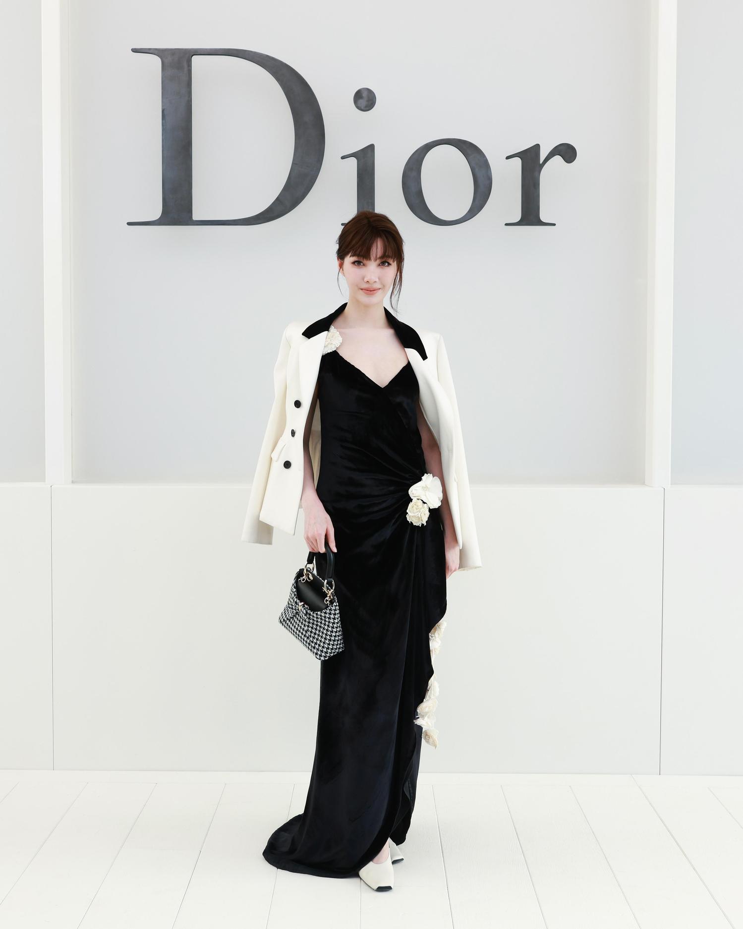 orm kornnaphat invitée chez dior