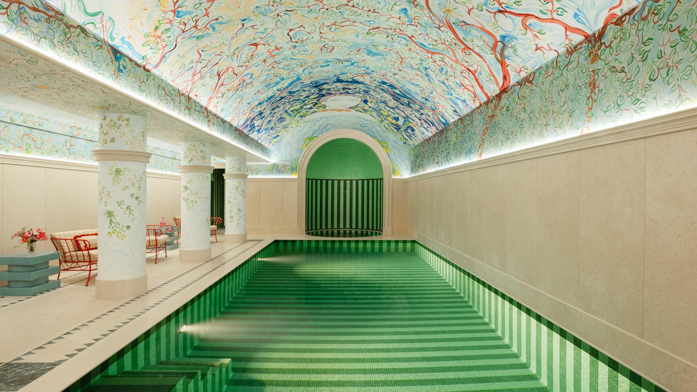La piscine du Grand Mazarin