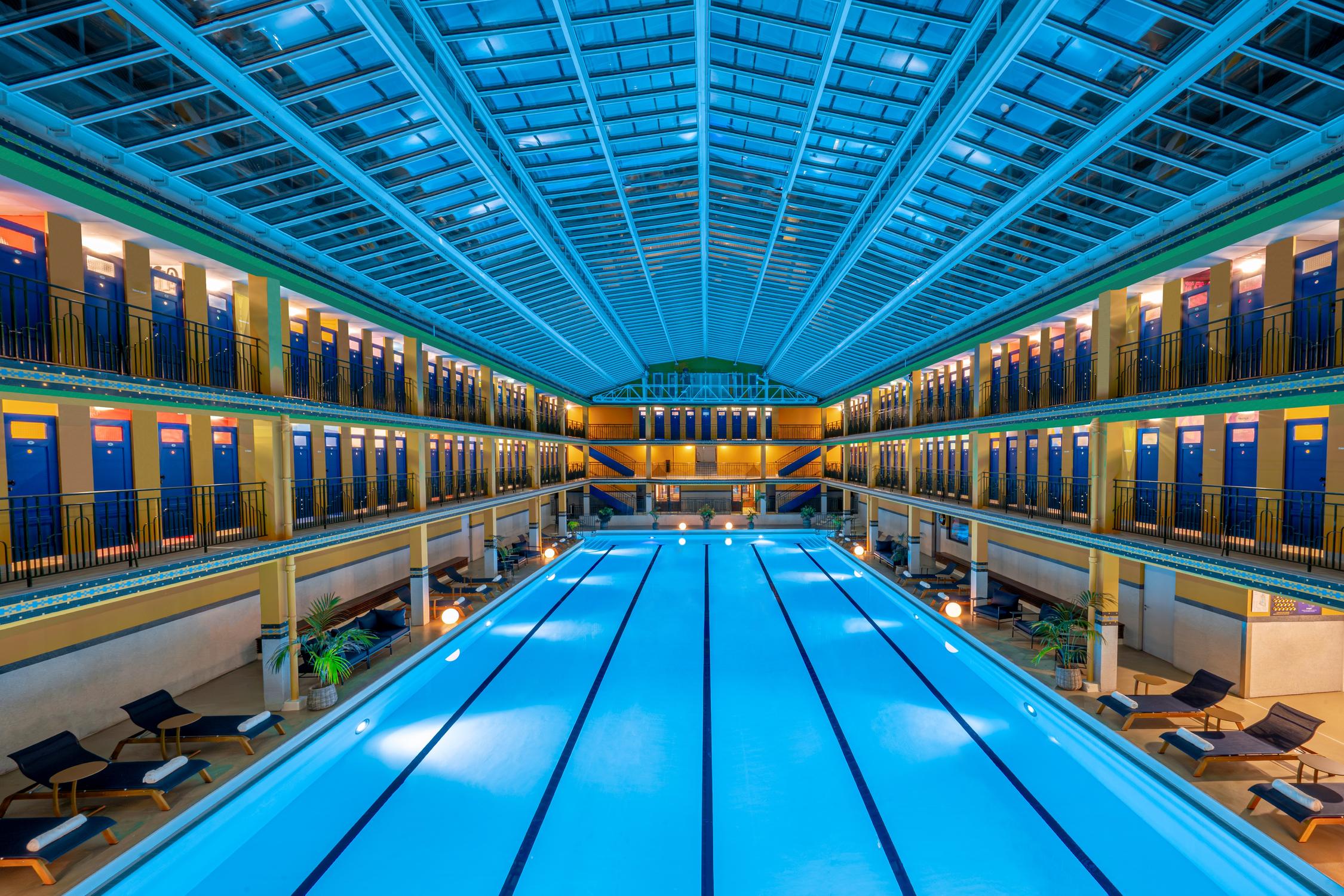 nouvel an molitor paris 2025 piscine et bain de minuit