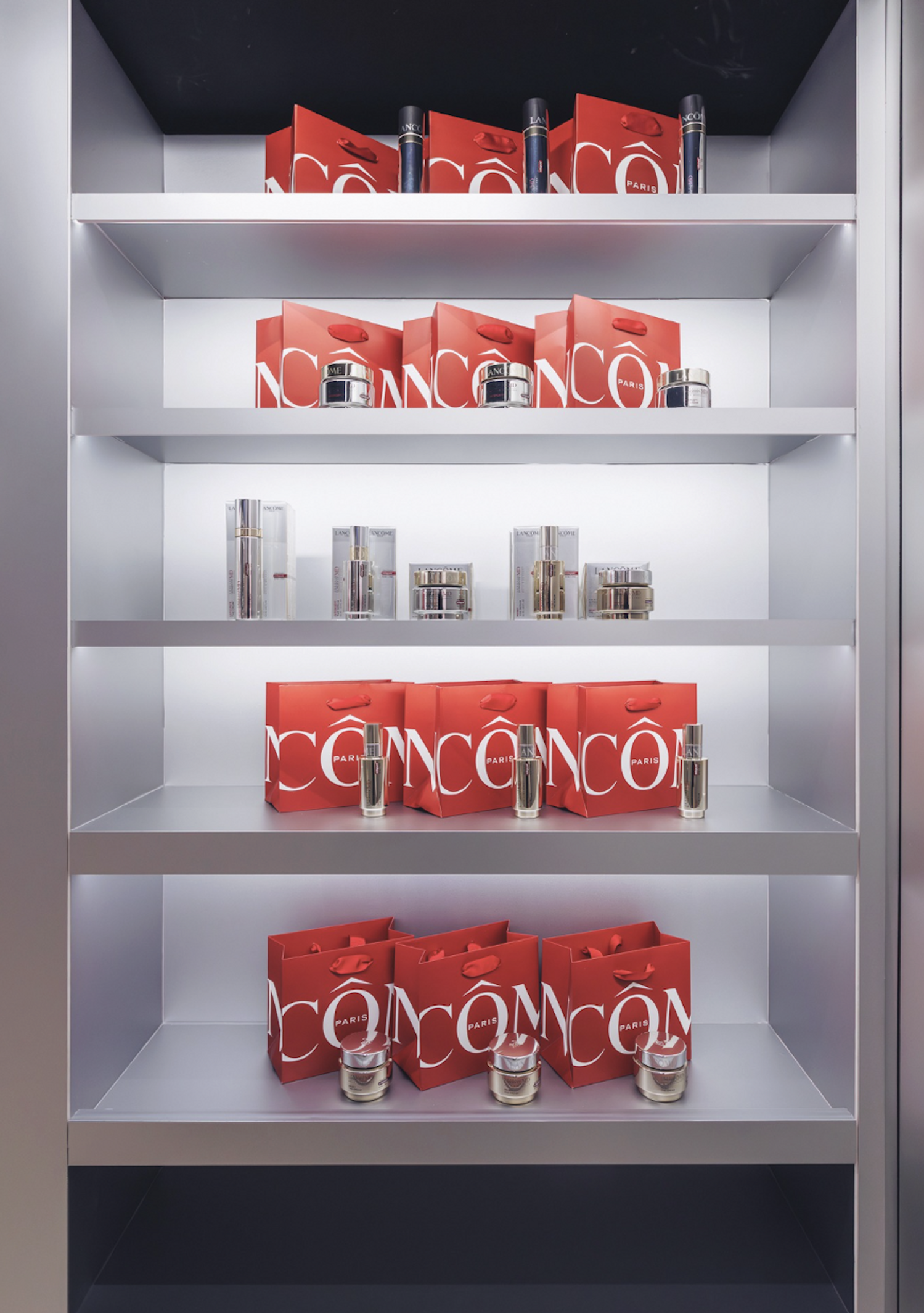 nouveaux produits anti-age et longevit&eacute; de lancome, disponibles au flagship des champs elysees