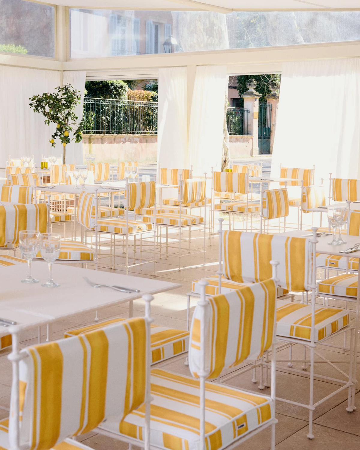 jacquemus renaissance nouveau restaurant saint tropez adresse