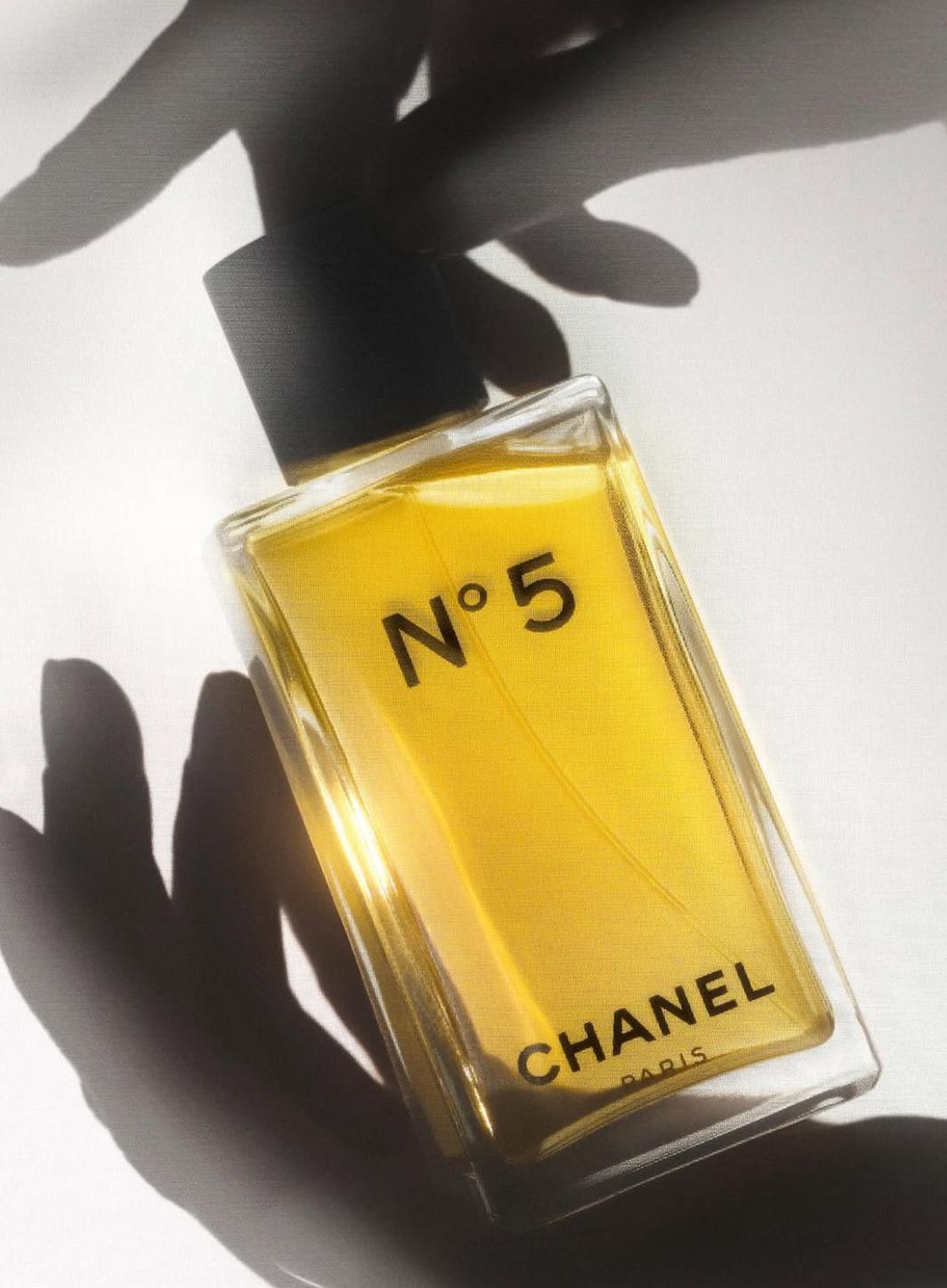 Chanel renforce sa production de parfums en France