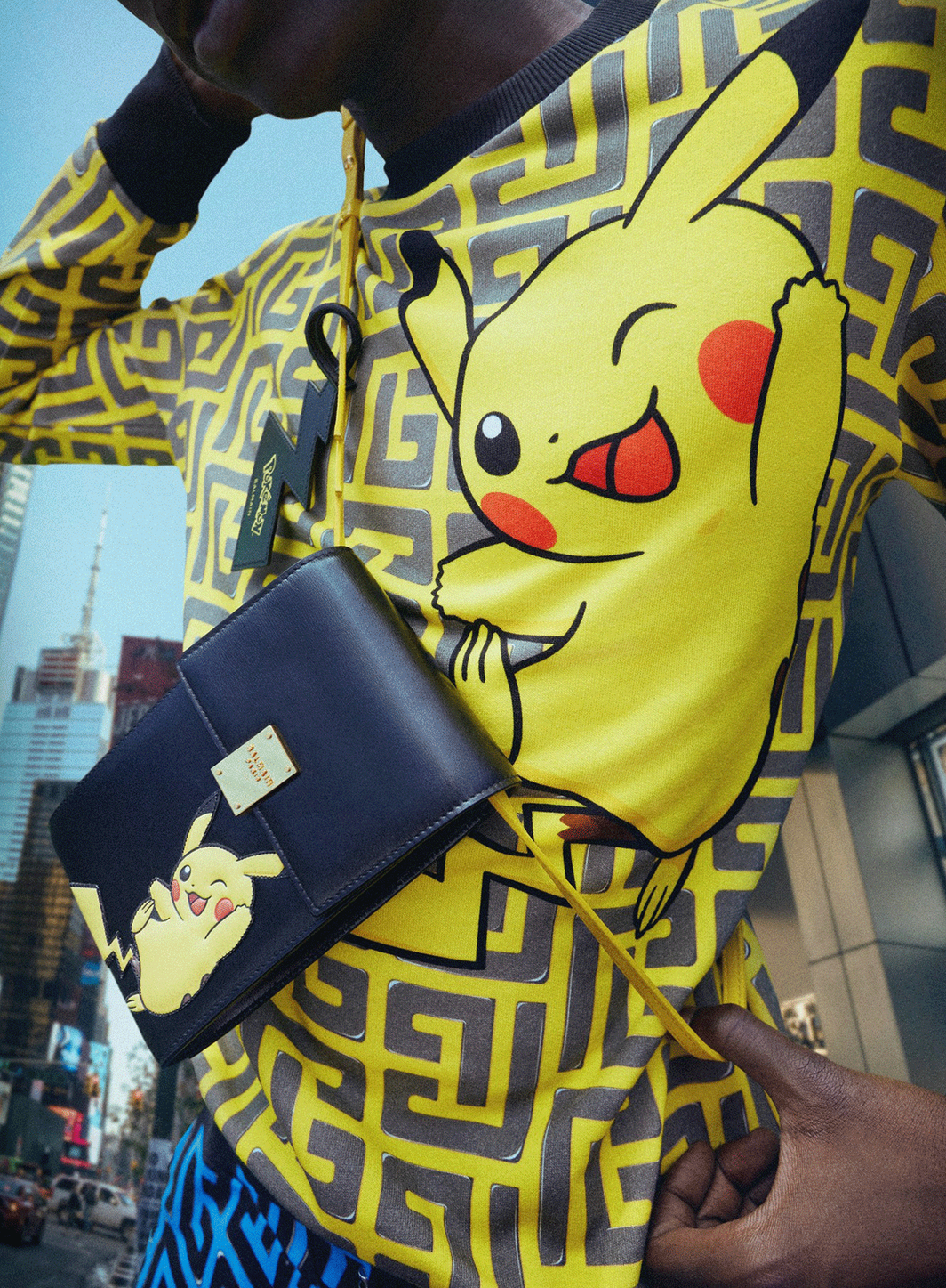 Balmain renforce sa capsule Pokémon avec une initiative NFC.