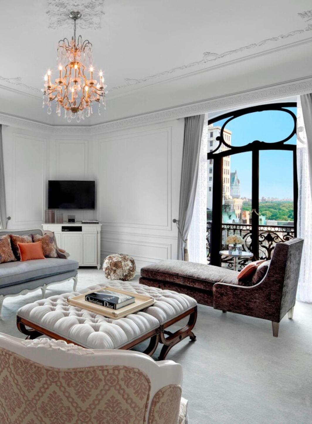 L'hôtel St. Regis lance une offre de séjour Dior "J'adore New York".