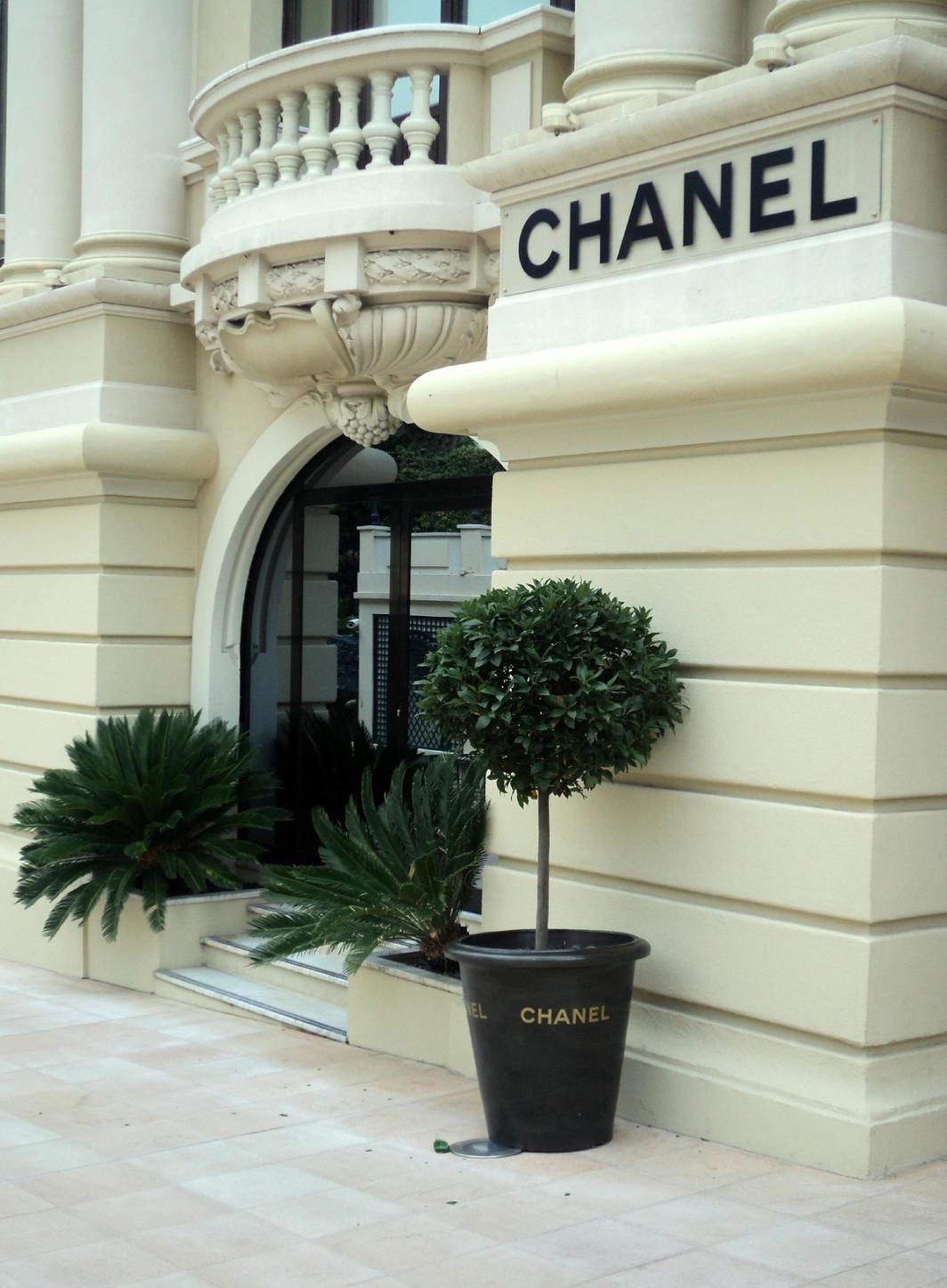 Le luxe a perdu près de 80 millions de clients en trois ans : le défi de la clientèle aspirationnelle