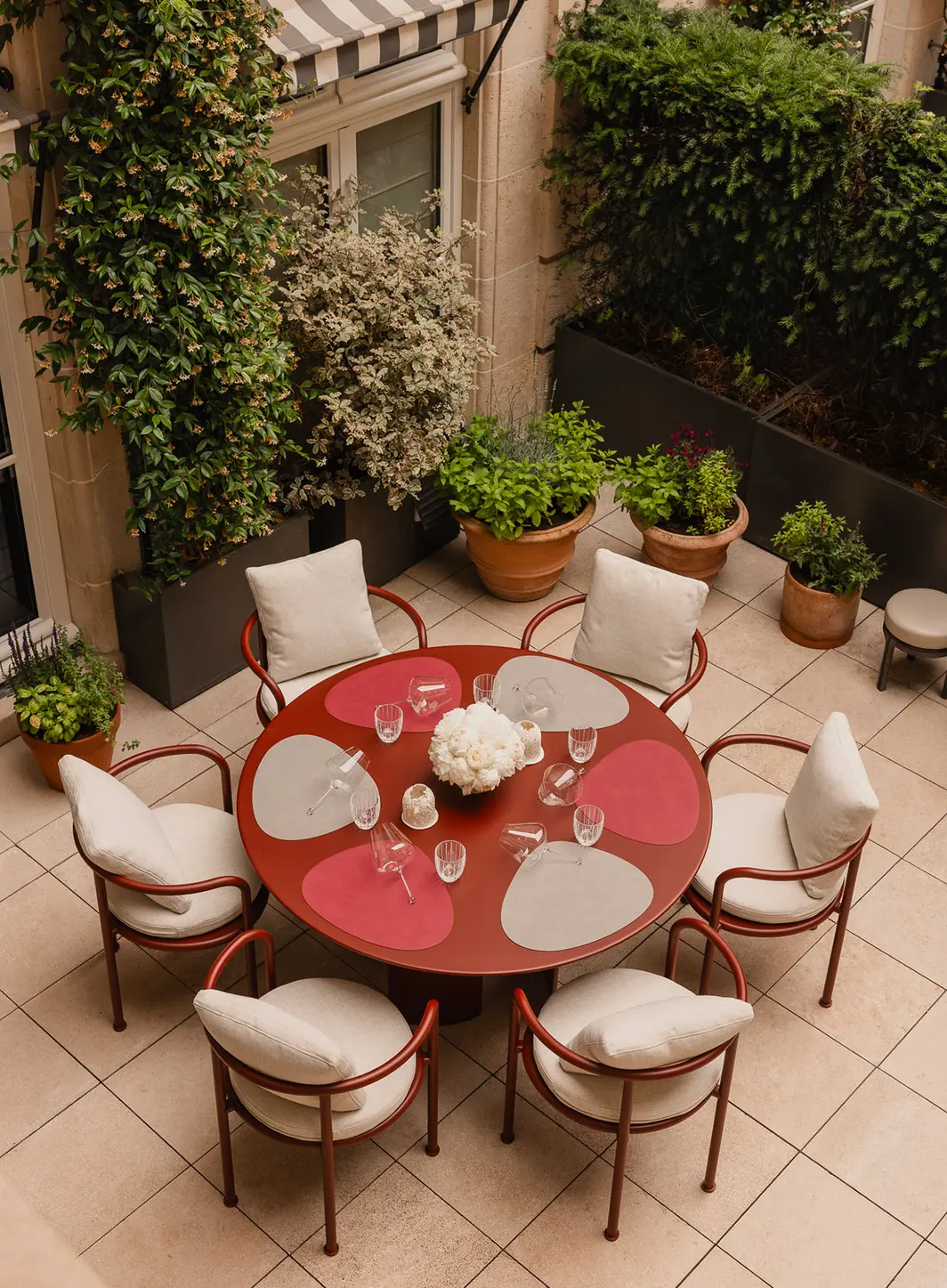 L'Hôtel de Crillon rouvre sa terrasse secrète