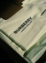 Burberry va réintégrer la liste des 100 entreprises britanniques les plus valorisées à la Bourse de Londres