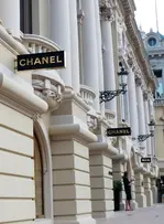 Chanel devient la maison la plus valorisée au monde en 2025 parmi toutes les marques de vêtements