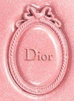Baume à lèvres ou bijou de téléphone : Dior Beauté veut séduire la génération smartphone