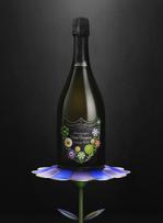 Dom Pérignon célèbre Takashi Murakami avec deux éditions limitées