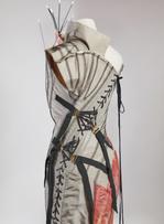 Une exposition gratuite de Haute Couture Dior s'installe au Bristol