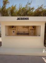 Pop-up d’été : les maisons de luxe investissent les stations balnéaires les plus huppées de la Méditerranée