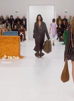 TikTok offre un nouveau point de vue à Loewe.