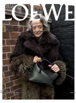 Loewe choisit Maggie Smith, 88 ans, comme nouvelle égérie.