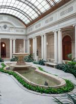 À la Frick Collection, Louis Vuitton joue la carte de l'institution