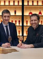 Martell et le chef Alexandre Mazzia lancent une expérience gastronomique de luxe à Cognac.