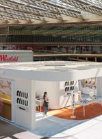 À Paris, Miu Miu Beauty dévoile un pop up avec Louane