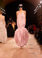 Comment Pierpaolo Piccioli a fait renaître le gazar signature de Balenciaga