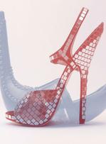 Le Printemps Haussmann met la chaussure de luxe à l'honneur avec l'exposition "Pas à Pas"