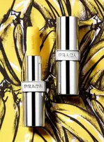 Prada Balm Banana Yellow - Quand Prada transpose son héritage graphique à la beauté