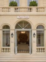 Roger Vivier inaugure son nouveau siège parisien dans un hôtel particulier de Saint-Germain-des-Prés
