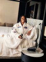 Le groupe hôtelier Mandarin Oriental nomme Simone Biles ambassadrice mondiale de ses espaces bien-être