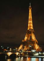 Armani Beauty renforce sa présence dans le cinéma avec un partenariat inédit à la tour Eiffel