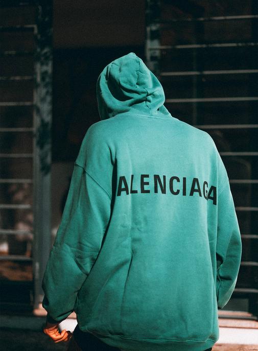 Quand Balenciaga invente le "Spleen Quiet Luxury".