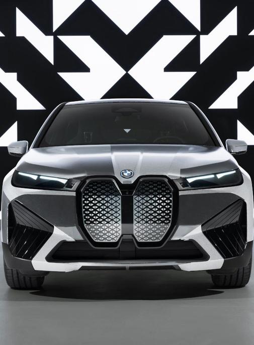 BMW dévoile la technologie E Ink ... pour changer la couleur de sa voiture.