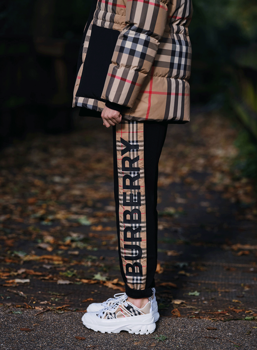 Burberry lance une offre de location et de revente.