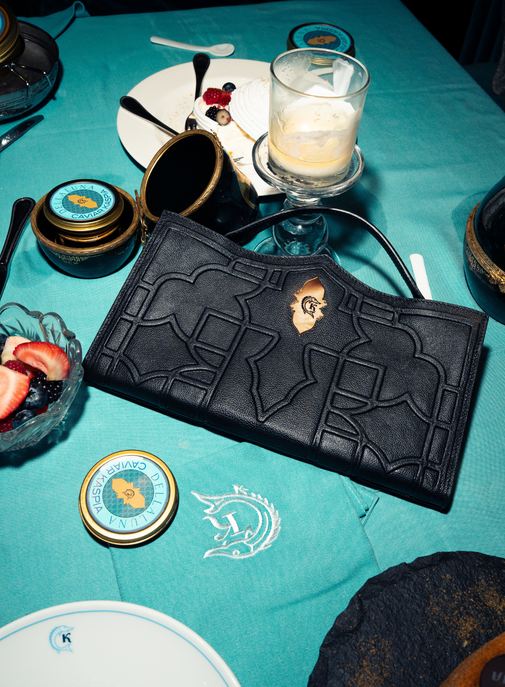 Caviar Kaspia se lance dans la maroquinerie avec Dellaluna