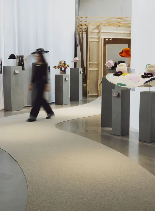 Le 19M de Chanel expose les chapeaux de Maison Michel