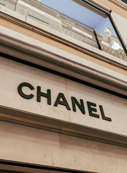 Chanel recrute sa nouvelle CEO dans le secteur de la grande consommation.