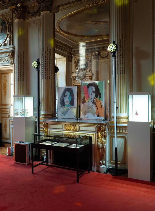 La nouvelle exposition de Chaumet joue les prolongations.