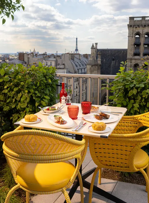Palaces parisiens : 8 terrasses et jardins où s’attarder cet été