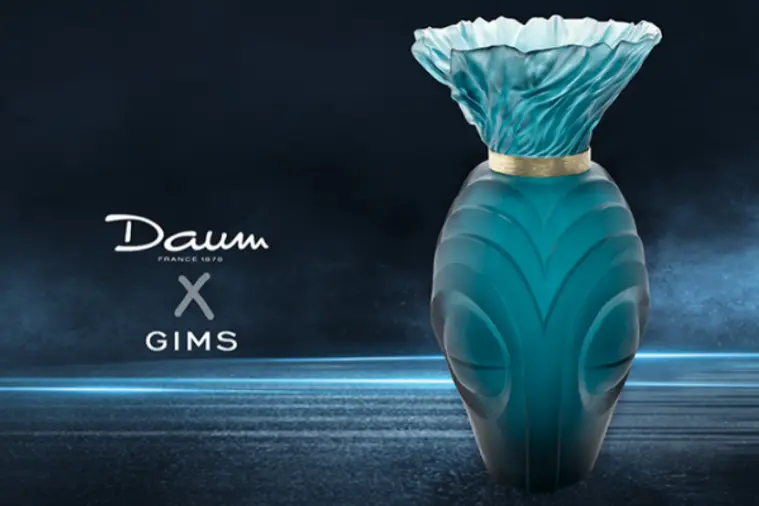 Daum : un vase signé par le rappeur Gims.